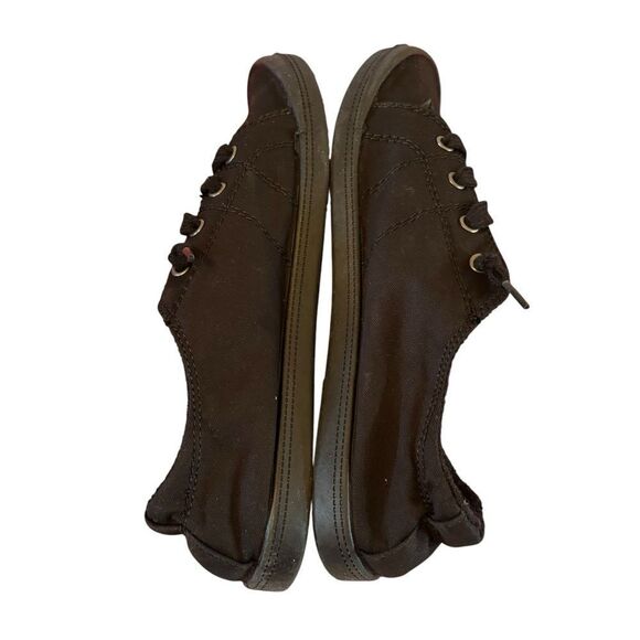 Classic Black Lace Up Sneakers in Ladies 8 or 10. - Picture 5 of 5